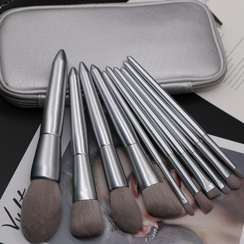 Ten makeup brush set of all beginners with painted eye shadow brush and blush soft concealed animal hair