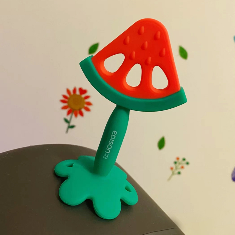 Japanese Baby Grinding Stick Baby God 3-4 months 6 Silicone Strawberry Bites Le Goodenture Anti-Eat Hand Toy