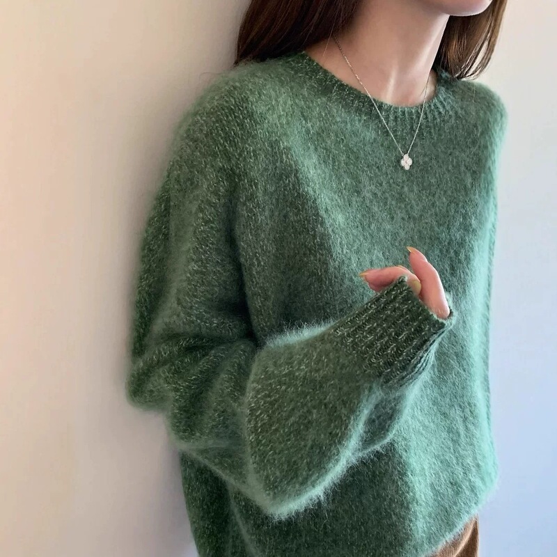 Three-Strand Thickened Brushed Cashmere Wool V-Neck Sweater, Casual and Lazy Style, Loose Knit, Korean Style with a Sense of Atmosphere
