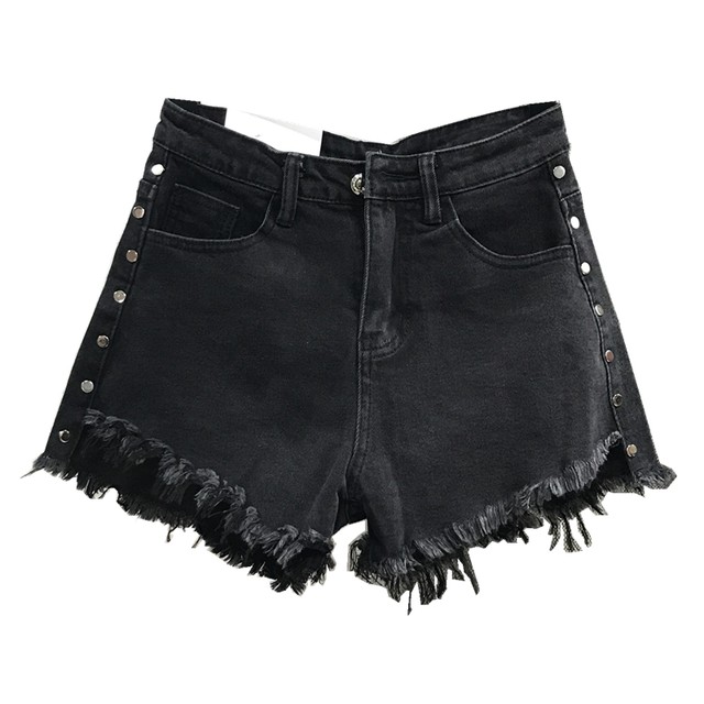 Korean style black denim shorts for women spring 2024 new loose wide-leg pants fashionable high-waisted rivet A-line hot pants