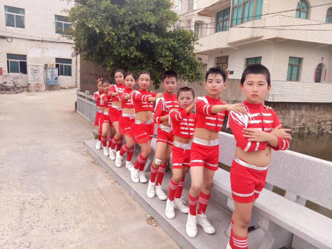 Trang phục múa jazz cho trẻ em trai và gái mới trang phục cổ vũ cho trẻ em váy múa alibaba cho bé
