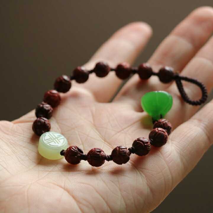 Former lover Small leaf rosewood lotus wood beads hand string weaving original works Jade shower head gift bracelet