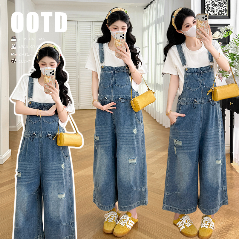 2026 Spring/Summer New Style Maternity Washed Denim Loose-Fit Nine-Point Overalls + White Short-Sleeve Top Casual Set