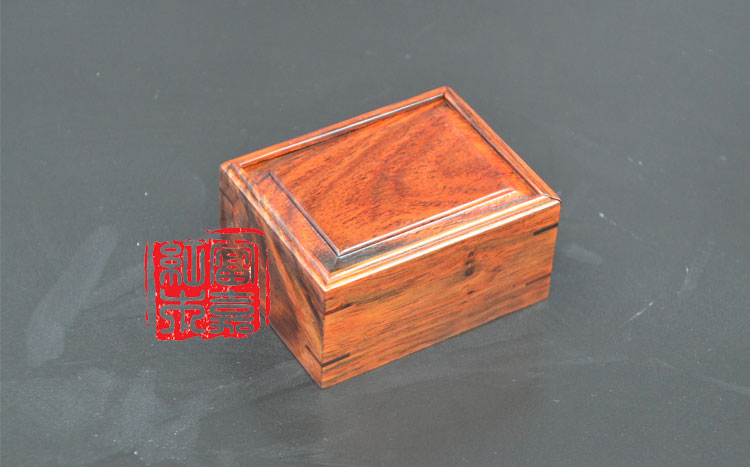Fujia mahogany box red sandalwood green sandalwood 9*7*4 5 pumping cover exquisite workmanship can be lettered