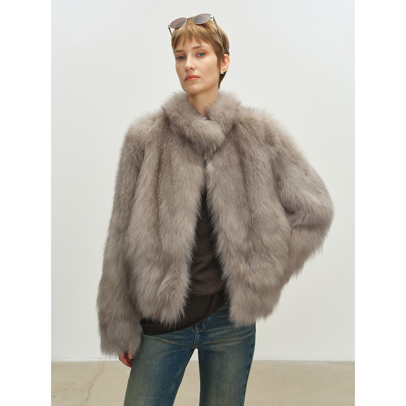 Msbeast High-Quality, Practical Small Stand-Up Collar, Regular Shoulder, Fashionable Two-Tone White Fox Fur Coat | Seoul Moonlight Msbeast High-Quality, Practical Small Stand-Up Collar, Regular Shoulder, Fashionable Two-Tone White Fox Fur Coat | Seoul Moonlight