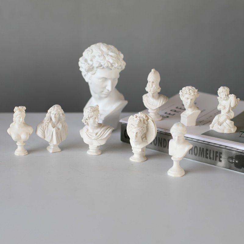 Wind Chanting Brief Eu Retro Mini Sketching Small Avatar Pendulum solid resin plaster Like a Soft Designer Prototype room