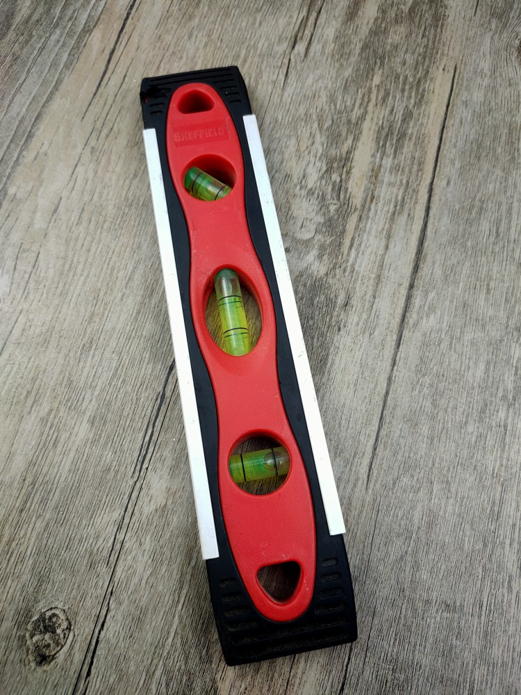 KOBALT horizontal ruler for the size of the