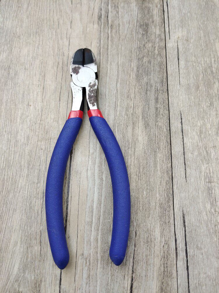 WORKPRO DIAGONAL SPOUT PLIERS 6 INCHES