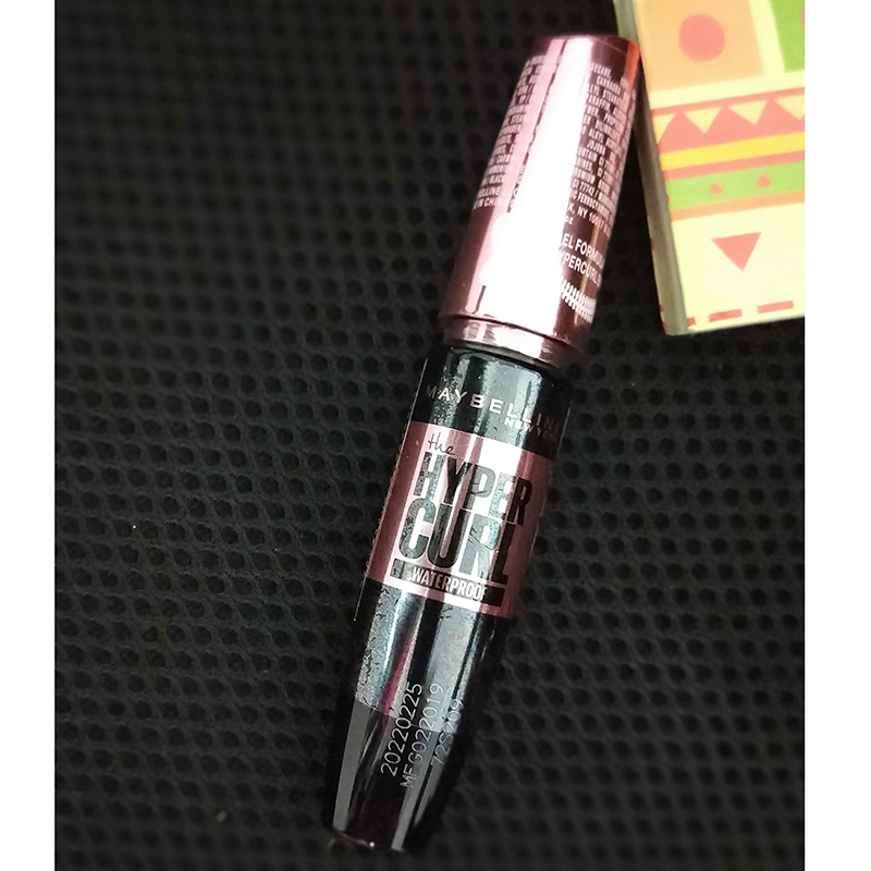 Maybelline bột béo người đàn ông Ferris bánh xe mascara không thấm nước uốn cong dài dài không nở không tốt - Kem Mascara / Revitalash