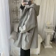 Зеленый высококачественный плащ
