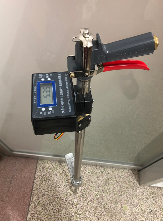 Electronic metering alarm fertilization gun Water and fertilizer integration Irrigation Fertilizer Injection Liquid topdressing gun Agricultural irrigation