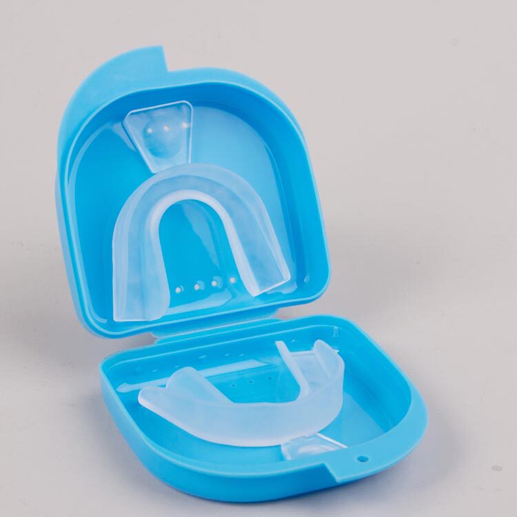 Fluoride foam special thermoformed tooth bracket tooth whitening tooth bracket molar set reinforced orthodontic retainer