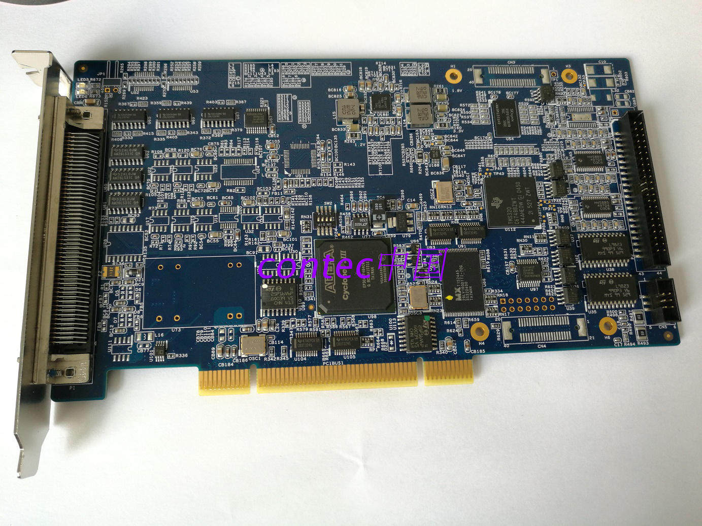 ADLINK Linghua AMP-204C