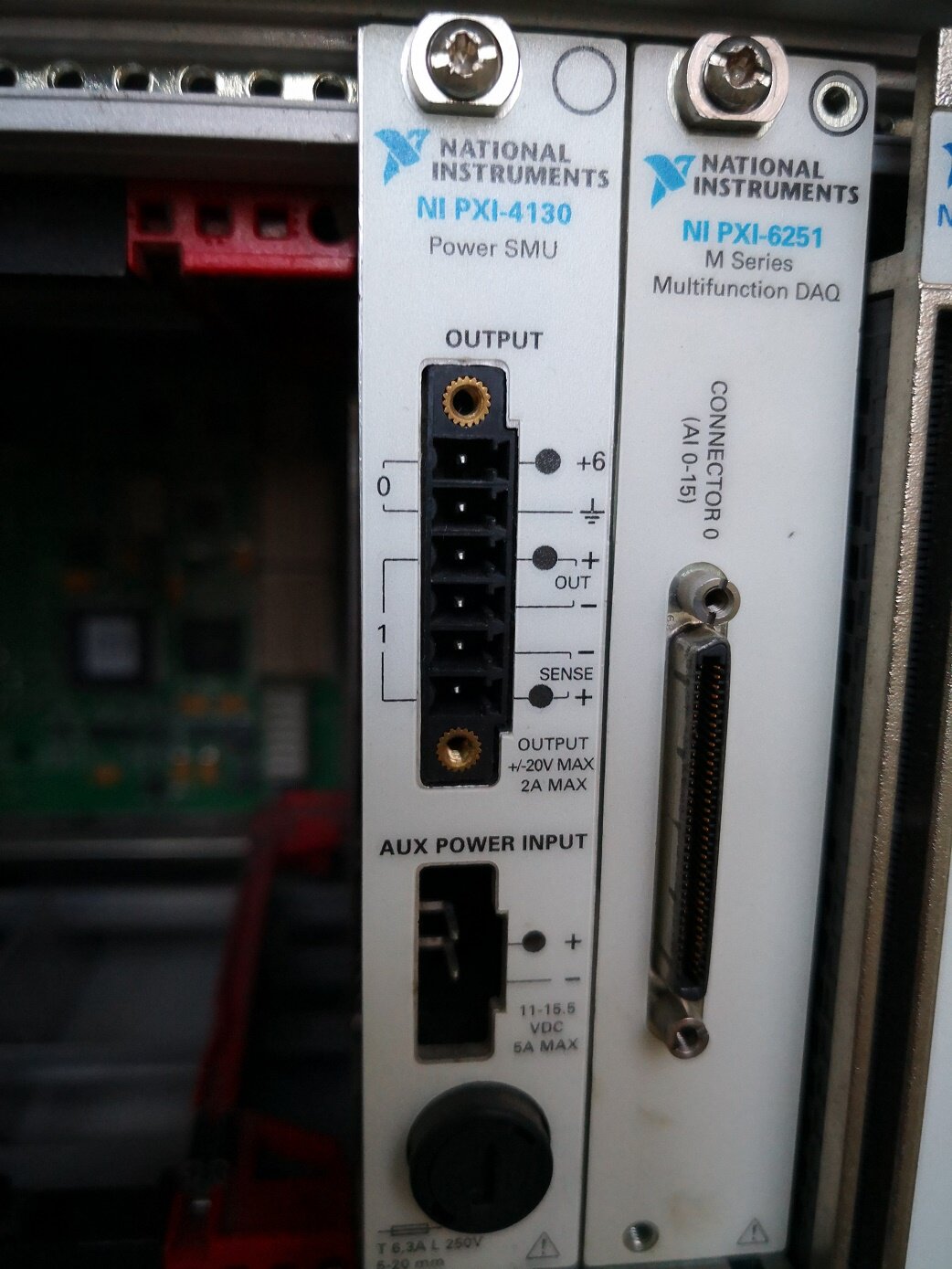 NI PXI-6251 PXI-4130