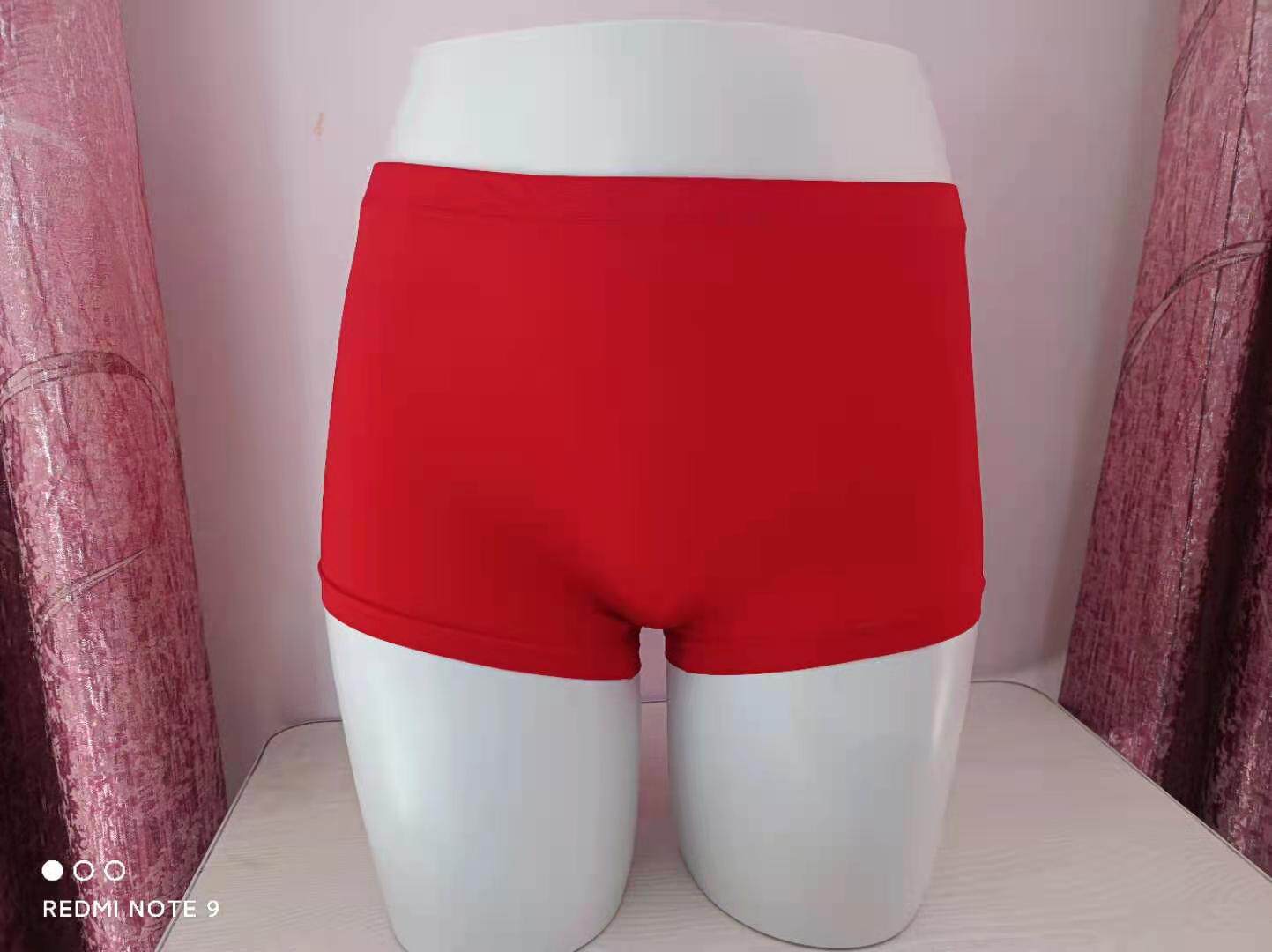 Men's and women's panties are nude, transparent, unobstructed, sexy, sports, solid color, butt-lifting boxers.