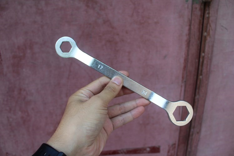 17-24 đôi đầu lục giác cờ lê cờ lê xe máy dầu vít vít xe tay ga công cụ sửa chữa đặc biệt tô vít điện