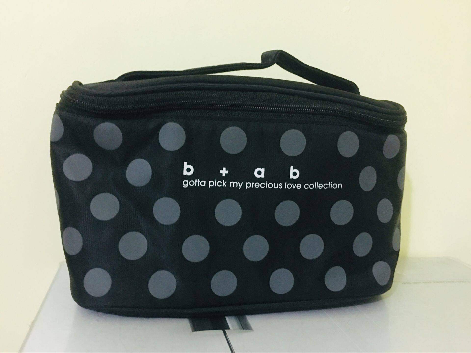 Mimi Hong Kong spot B AB wavepoint makeup bag