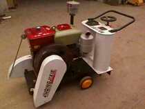 500 diesel type through-shaft road cutting machine Asphalt pavement concrete road half-shaft cutting and sewing machine cutting depth 18