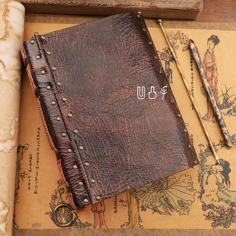 Bump hand travel leather notebook carry-on cowhide ben hand dyeing wipe color a6 hand account European style hand-sewn buckle belt pen