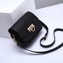Summer ladies new small bag female 2018 fairy tide Korean fashion shoulder simple joker shoulder bag 2017
