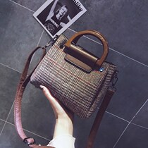 Girl bag tide 2018 Korean version of new Joker lattice mother bag Super fire portable shoulder shoulder bag