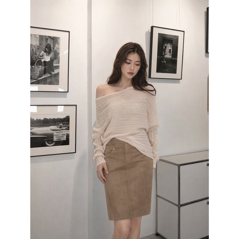 Tous Ont Brown Suede Straight Skirt with Back Slit, Side Pockets, Casual Slim Fit High-Waisted Skirt
