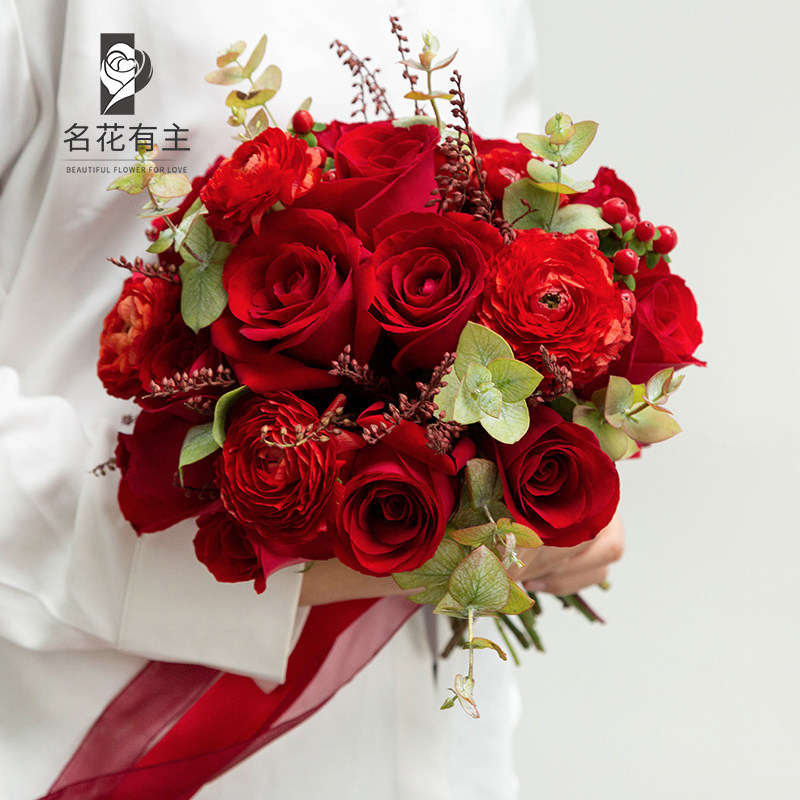 Xiamen really flowers bridal hand to hold flower wedding sen Exterior View Shooting Props Wedding Photos Registration Flowers Tongcheng Express