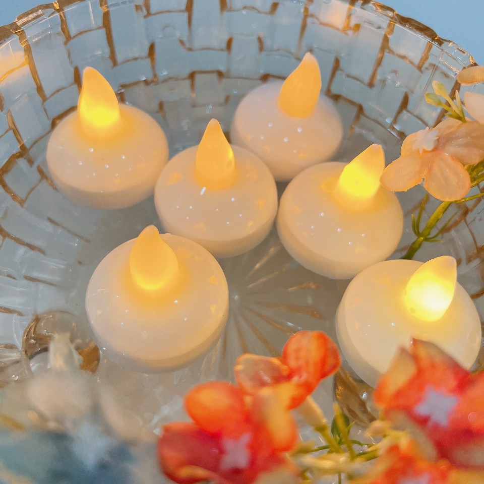 結婚式用のフローティングキャンドル、ロマンチックなバレンタインデーの告白、プール、バスルーム、お風呂、水の装飾、水に触れると点灯