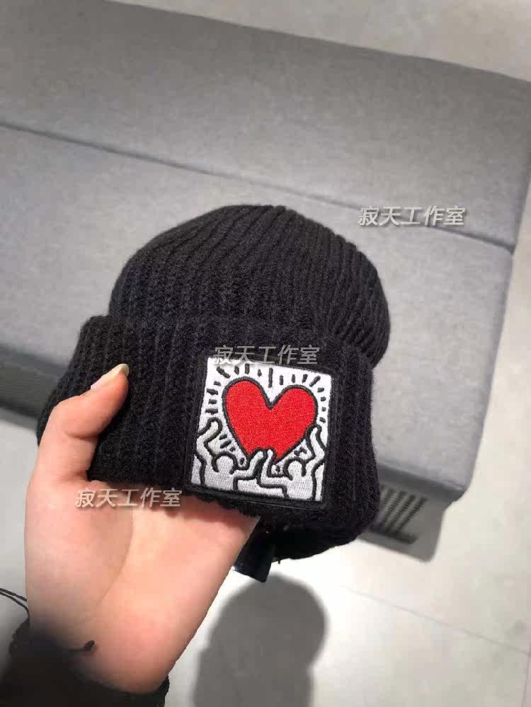 Fun tide brand domestic 19 winter new Keith Haring embroidery knitted hat beanie hat KS39601B0