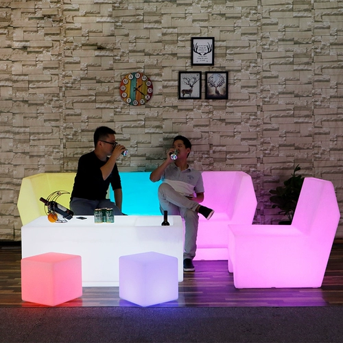 Glow Glow Garden Stool Фонарь Водонепроницаемый пластиковый кофейный двор двор падающий стул на открытом воздухе зарядка в середине