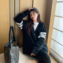 Pregnant womens winter sweater jacket womens outer wear new Korean style loose large size knitted cardigan simple and versatile maternity wear