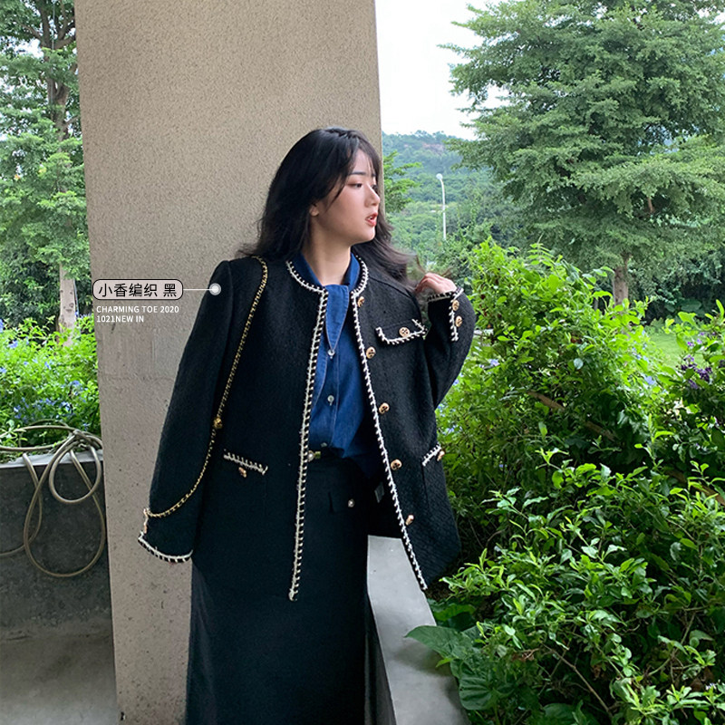 Toe tendons autumn and winter long-sleeved temperament braided jacket 2020 new female Korean version design sense niche thin top