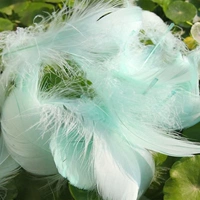 Около 100 штук ледяного зеленого