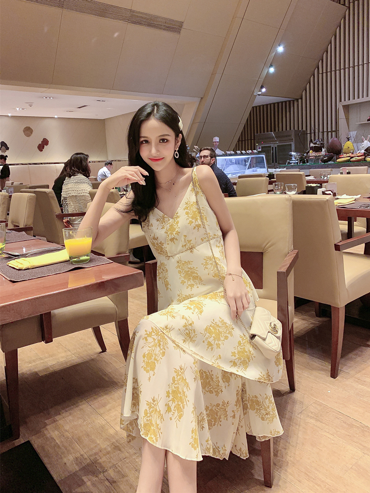 VK旗艦店 韓國風名媛氣質碎花吊帶蛋糕裙雪紡無袖洋裝