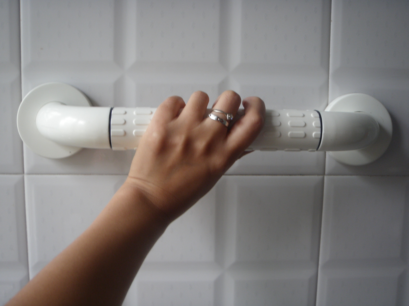 Barrier-free anti-slip armrests lined armrests handle Makeup Room Bathroom armrests Elderly assisted with toilet armrest