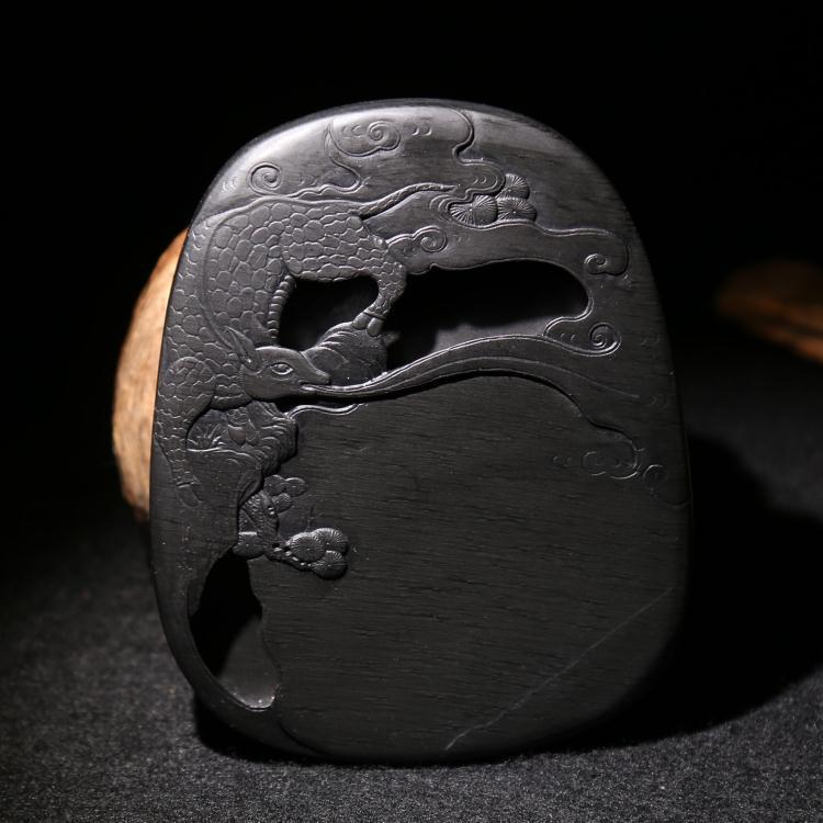She inkstone fine black nail thread inkstone Ingeniously crafted original stone inkstone table Wenwan inkstone inkstone with camphor wood box