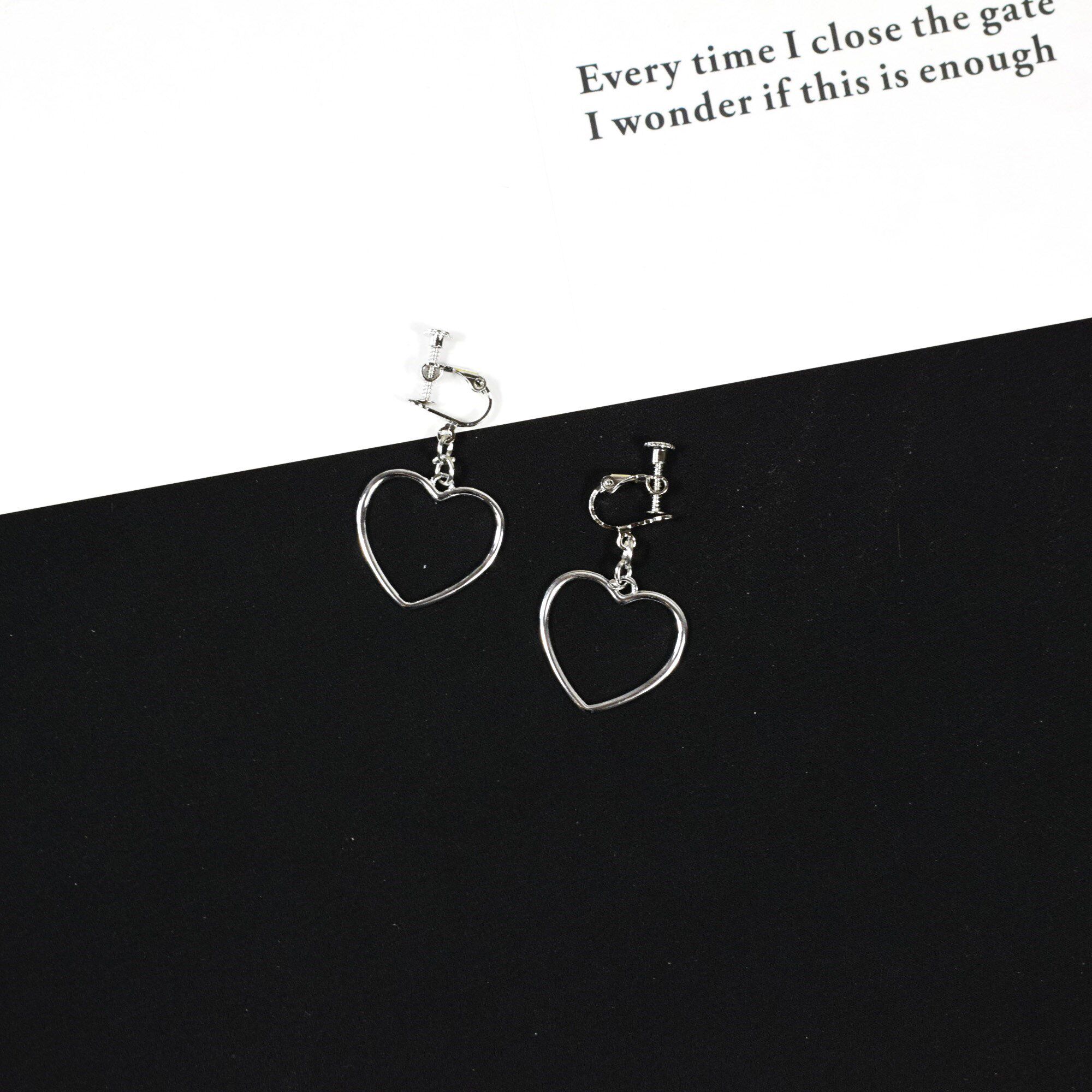 Lukewarm wind super-fairy-ear clip without earlyhole female South Korean Jane about fresh temperament Chaochier earrings senteal retro earrings