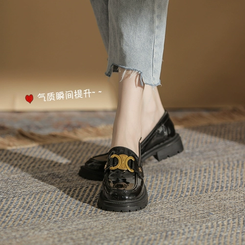 Arc de Triomphe Retro British Wind Leather Shoes Женская 2024 Новая толстая пятка черная толстая густая нижняя буханка Осень Осень Осень Осень