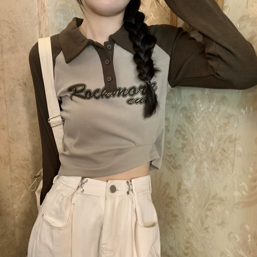 Ретро осенний дизайнерский короткий приятный телу лонгслив, в американском стиле, воротник поло, тренд сезона, облегающий крой