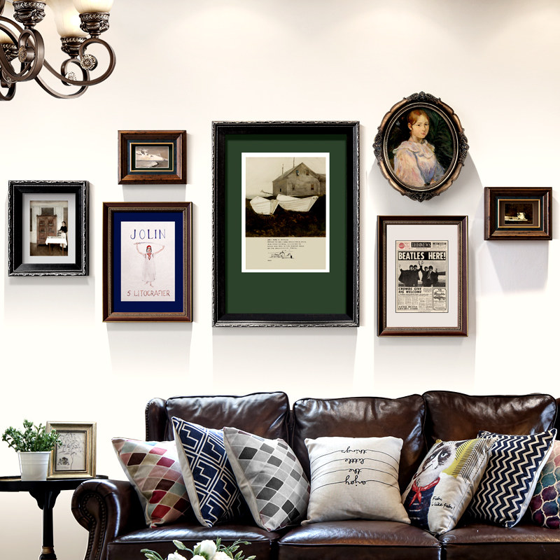 American light luxury living room hanging wall Photo frame wall Retro old European background wall Decorative painting Photo frame combination photo wall
