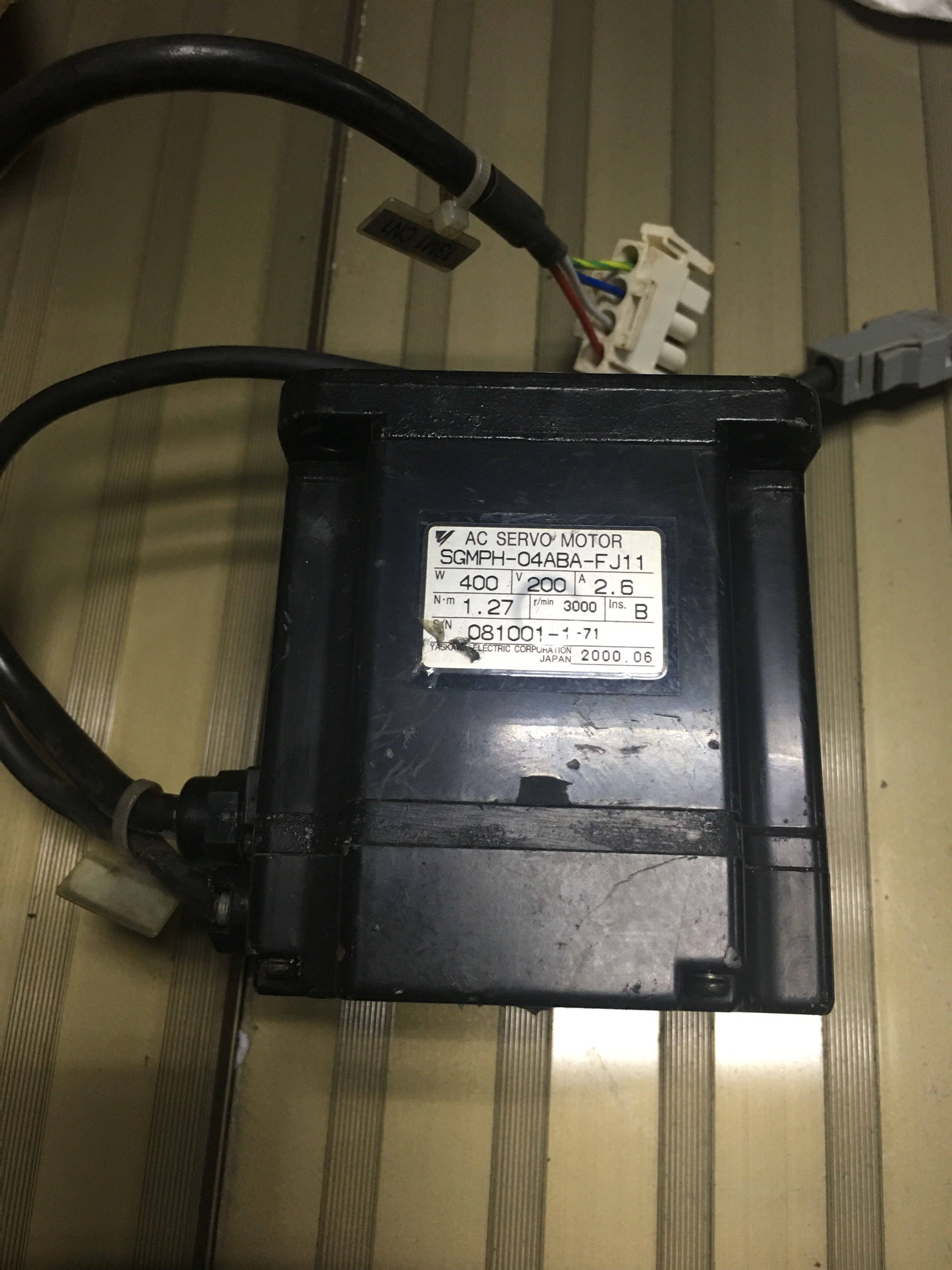 Yaskawa Electric SGMPH-04ABA-FJ11 also undertake bearing brake rotor joint and other fault maintenance