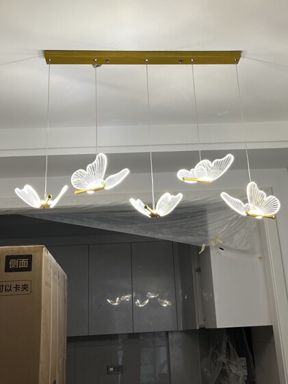 Light Luxury Modern Minimalist Bar Restaurant Chandelier Creative Butterfly Home Dining Table Lamp Front Desk Long Lotus Leaf Chandelier
