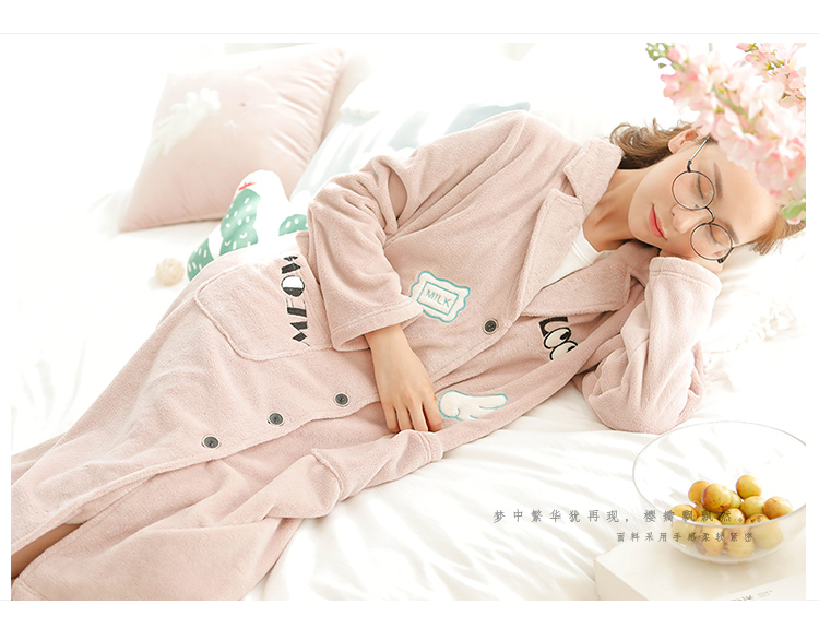 Mùa đông dày lông cừu san hô thêu áo choàng phiên bản Hàn Quốc của flannel Mùa đông ấm dài đoạn dài áo choàng rộng kích thước quần áo ngủ nữ mùa hè