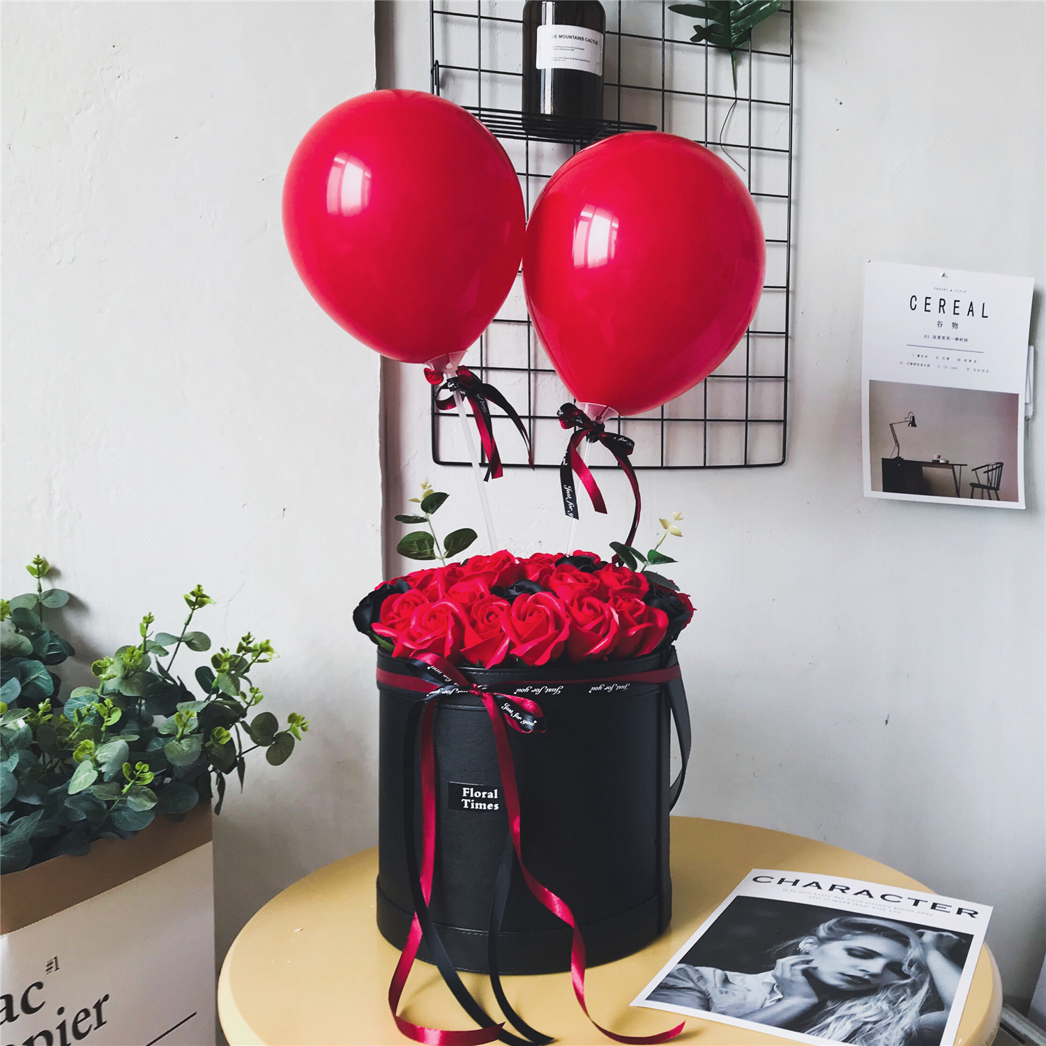 Nouveau Riche hug bucket fragrant flower Rose Tanabata Valentine's Day send flowers Confession balloon girl gift Birthday memorial