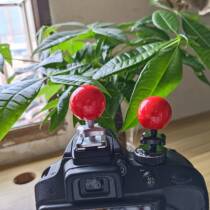 The little red ball decoration of Jishujia is suitable for Canon R9 Nikon Z50 Fuji XT5 Sony Leica Little Red Riding Hood hot shoe cover