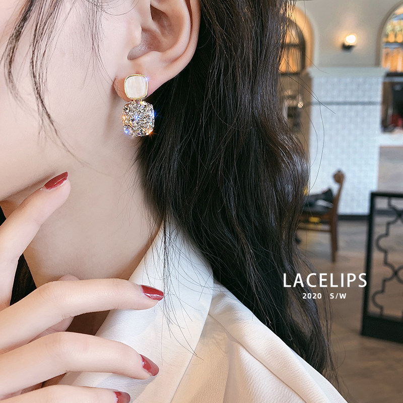 LACELIPS Fashion Full Drilling Ear Needles Women 2022 New Tide Korea Personality Temperament 100 Hitch Earrings Earrings