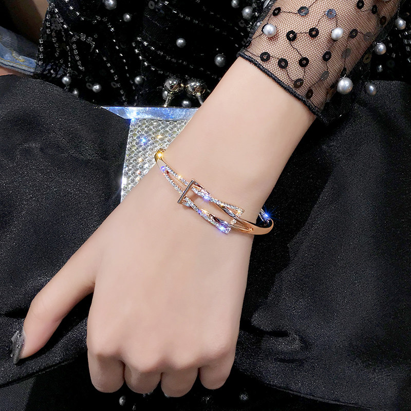 Bracelet female cold air quality net red versatile diamond fashionable bracelet female Korean version of simple personality trendsetter jewelry