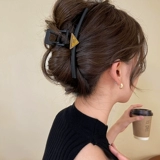 Высокая заколка-крабик, акула, заколка для волос, акриловые большие шпильки для волос, аксессуар для волос, простой и элегантный дизайн, изысканный стиль