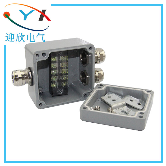 Three-way metal waterproof junction box with 5P terminals, one in and two out, cast aluminum terminal box, weak current power supply box