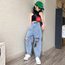 Child Fried Street Suit Foreign Air 2022 Summer New Girl Slim vest Broken Cave Jeans Tide Boy Two Sets